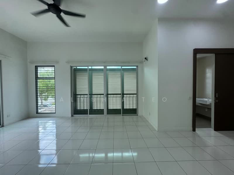 2-storey Terraced House for Sale in Bandar Saujana Putra (Tanjong Duabelas) - Alyshia Teo - Living Room - PropertyGuru.com.my