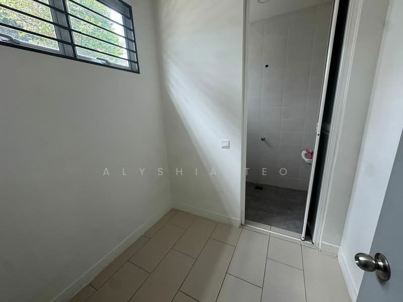 2-storey Terraced House for Sale in Bandar Saujana Putra (Tanjong Duabelas) - Alyshia Teo - Bathroom - PropertyGuru.com.my