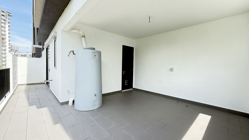 Rumah Teres 3 Tingkat untuk Dijual di Taman Melawati (Ulu Kelang) - Dlynie Ooi - Balcony - PropertyGuru.com.my