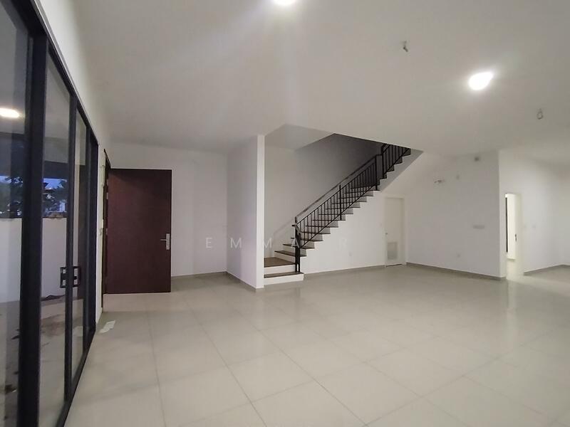 2-storey Terraced House for Sale in Bandar Sri Sendayan (Negeri Sembilan) - Emma R - Interior - PropertyGuru.com.my