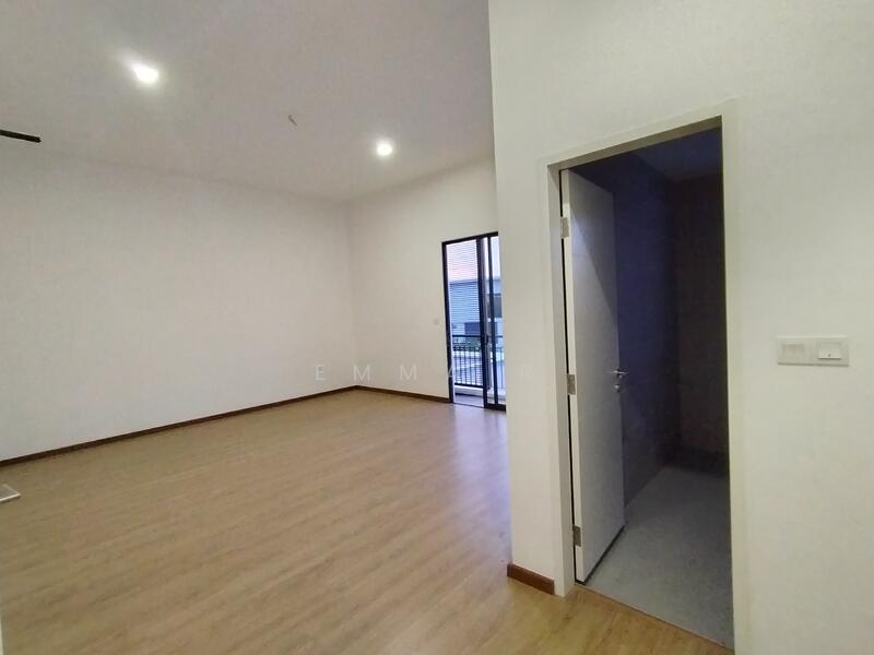 2-storey Terraced House for Sale in Bandar Sri Sendayan (Negeri Sembilan) - Emma R - Living Room - PropertyGuru.com.my