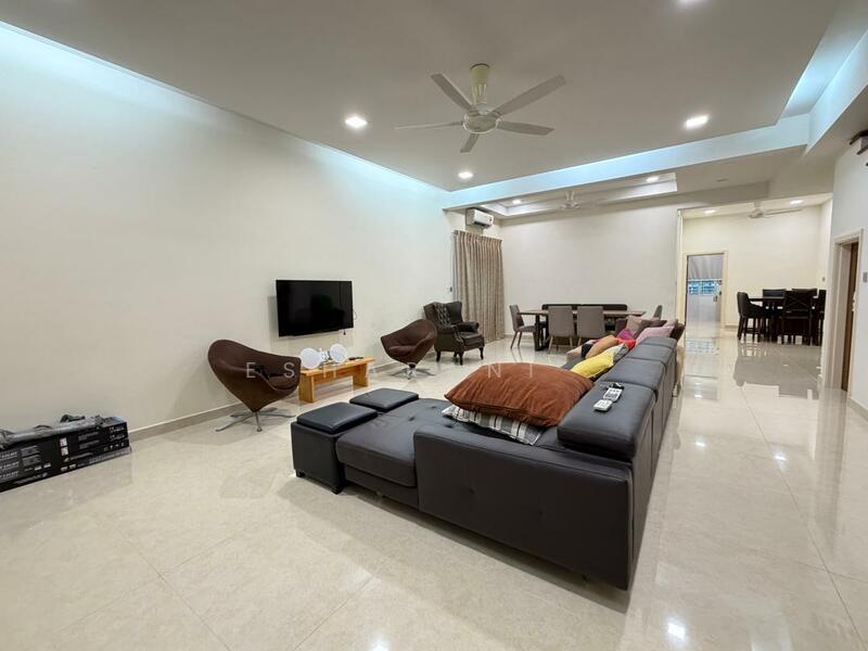 3-storey Terraced House for Sale in Cheras (Selangor) - Esharani . - Living Room - PropertyGuru.com.my