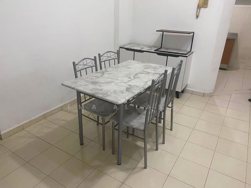 Kondominium untuk Disewa di Sentul Utama Condominium - EMA ALLANG - Dining Room - PropertyGuru.com.my