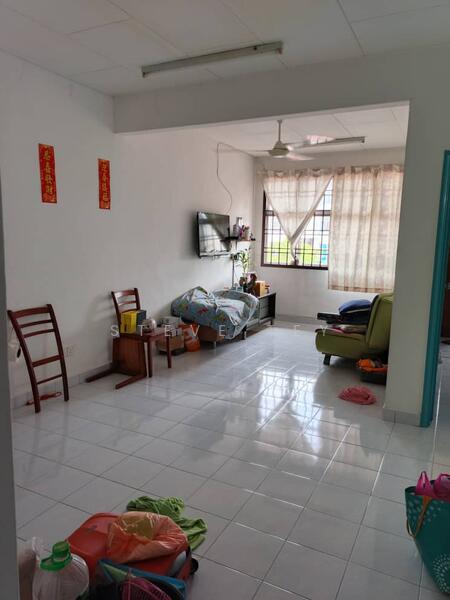 Townhouse for Sale in Bandar Seri Alam (Masai) - Steve Tey - Living Room - PropertyGuru.com.my