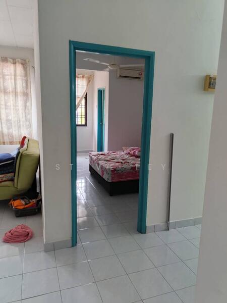 Townhouse for Sale in Bandar Seri Alam (Masai) - Steve Tey - Bedroom - PropertyGuru.com.my