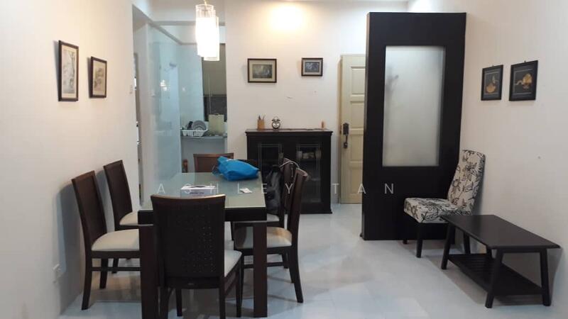 Condominium for Sale at Eden Seaview Condominium - Ashley Tan - Dining Room - PropertyGuru.com.my