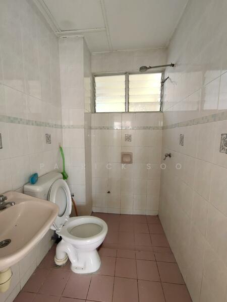 Apartment for Sale at Sri Cassia - PATRICK SOO - Bathroom - PropertyGuru.com.my