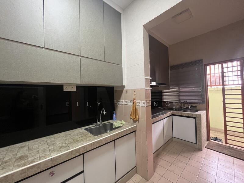 Bandar Damai Perdana untuk Untuk Dijual - RM 750,000, Mac 2026 - Kitchen - PropertyGuru.com.my