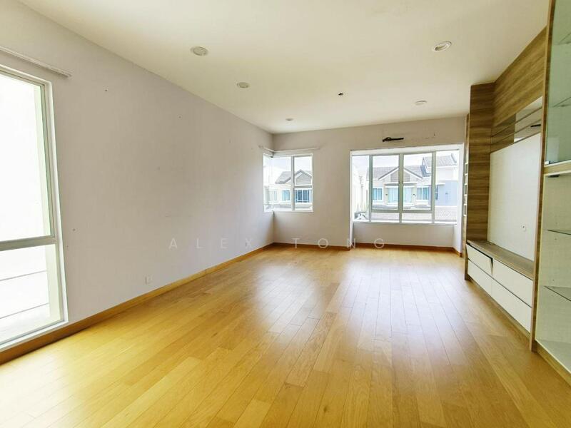 Rumah Banglo untuk Dijual di Kota Kemuning (Shah Alam) - Alex Tong - Living Room - PropertyGuru.com.my