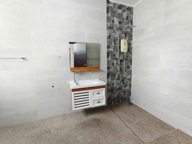 Rumah Banglo untuk Dijual di Kota Kemuning (Shah Alam) - Alex Tong - Bathroom - PropertyGuru.com.my