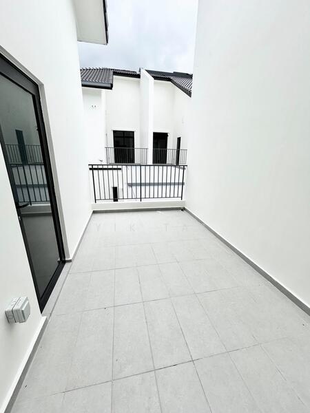 Cluster House for Sale in Eco Botanic (Iskandar Puteri (Nusajaya)) - Yik Tat - Exterior - PropertyGuru.com.my