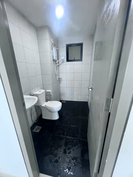 Service Residence for Rent at Edusphere - Ken Phang - Bathroom - PropertyGuru.com.my