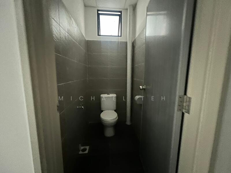 Shop / Office for Rent in Ulu Tiram (Johor) - Michael Teh - Bathroom - PropertyGuru.com.my