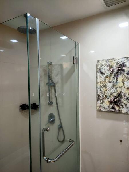 Service Residence for Rent at Cormar Suites (Fraser Place (Lot 163)) - Jerry Lee - Bathroom - PropertyGuru.com.my