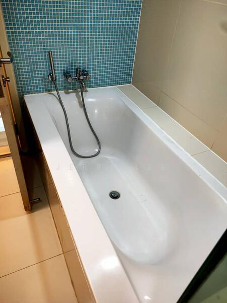 Service Residence for Rent at Cormar Suites (Fraser Place (Lot 163)) - Jerry Lee - Bathroom - PropertyGuru.com.my