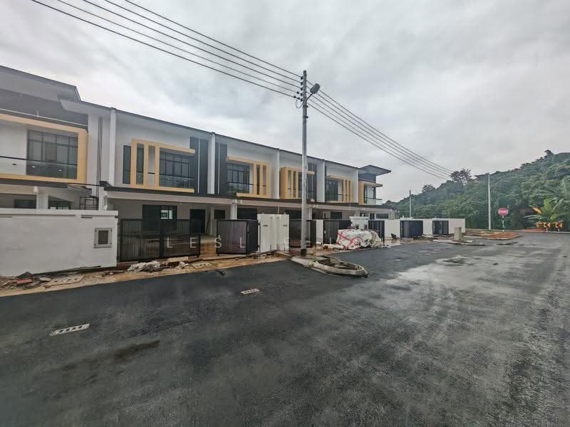 2-storey Terraced House for Sale in Kota Padawan (Kuching) - Leslie Loi - PropertyGuru.com.my