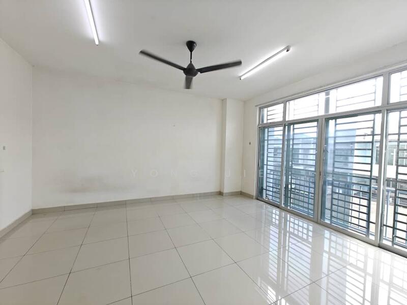 2-storey Terraced House for Rent in Iskandar Puteri (Nusajaya) (Johor) - Yong Jie - Living Room - PropertyGuru.com.my