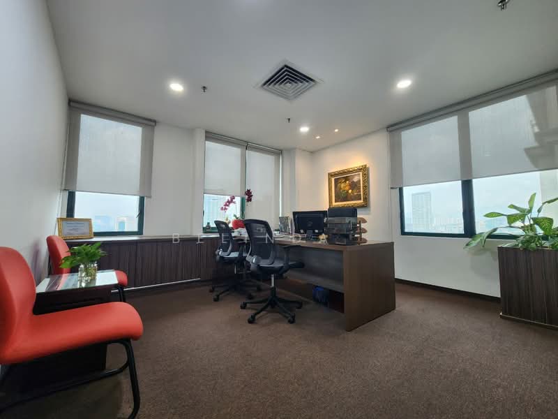 Shop / Office for Sale in KL City Centre (Kuala Lumpur) - Belinda . - Director Room - PropertyGuru.com.my