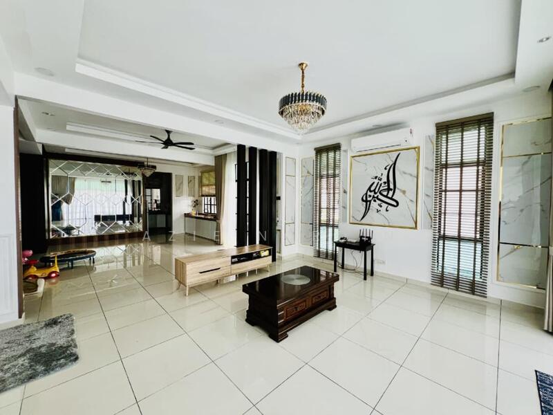 Semi-Detached House for Sale in Saujana Villa (Kajang) - Azie Nordin - Living Room - PropertyGuru.com.my