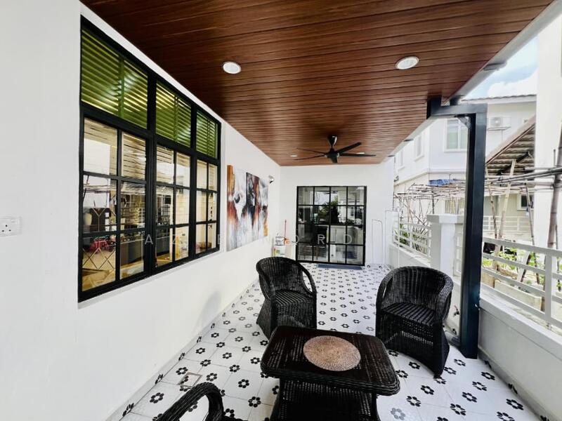 Semi-Detached House for Sale in Saujana Villa (Kajang) - Azie Nordin - Balcony - PropertyGuru.com.my