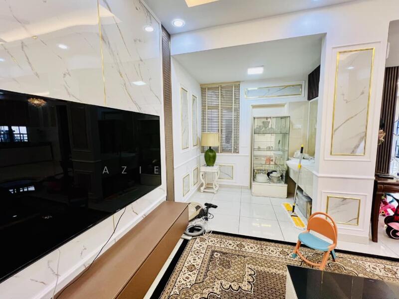 Semi-Detached House for Sale in Saujana Villa (Kajang) - Azie Nordin - Living Room - PropertyGuru.com.my