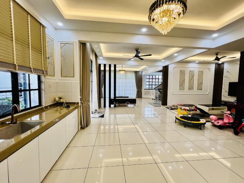 Semi-Detached House for Sale in Saujana Villa (Kajang) - Azie Nordin - Living Room - PropertyGuru.com.my