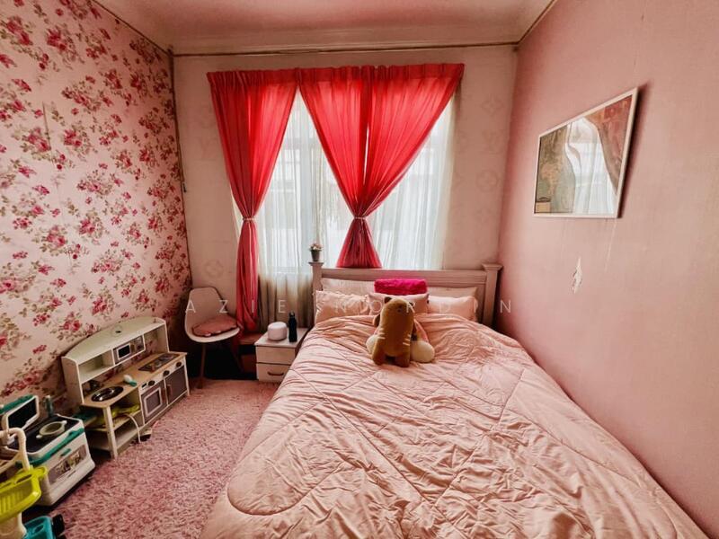 Semi-Detached House for Sale in Saujana Villa (Kajang) - Azie Nordin - Bedroom - PropertyGuru.com.my