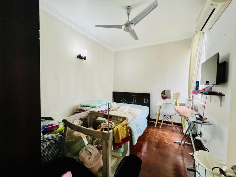 Semi-Detached House for Sale in Saujana Villa (Kajang) - Azie Nordin - Bedroom - PropertyGuru.com.my