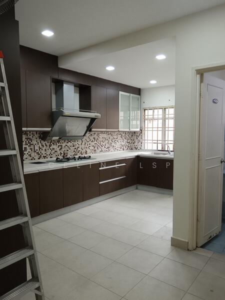 2-storey Terraced House for Sale in Putra Heights (Subang Jaya) - Celine LSP - Kitchen - PropertyGuru.com.my