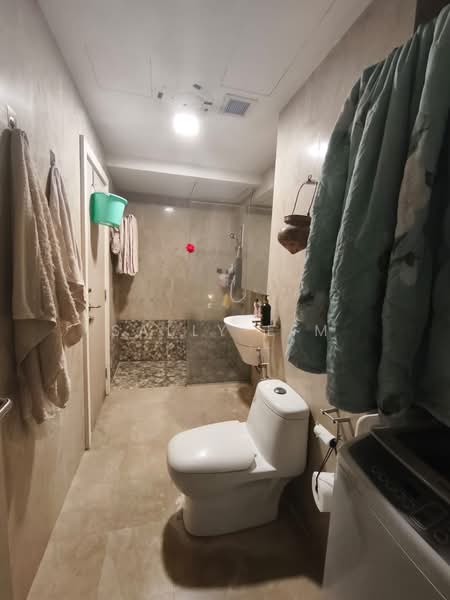 Service Residence for Sale at Bintang Fairlane Residences - Sally Lim - Bathroom - PropertyGuru.com.my