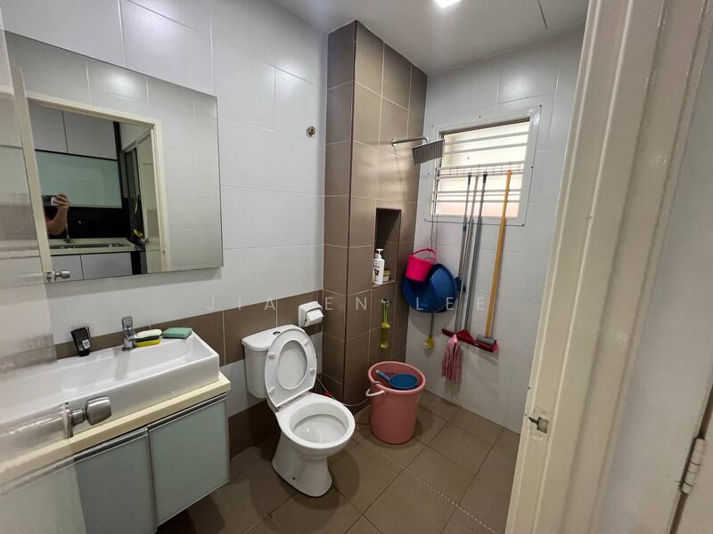 2-storey Terraced House for Sale in Taman Seri Austin (Tebrau) - Jia En Lee - Bathroom - PropertyGuru.com.my
