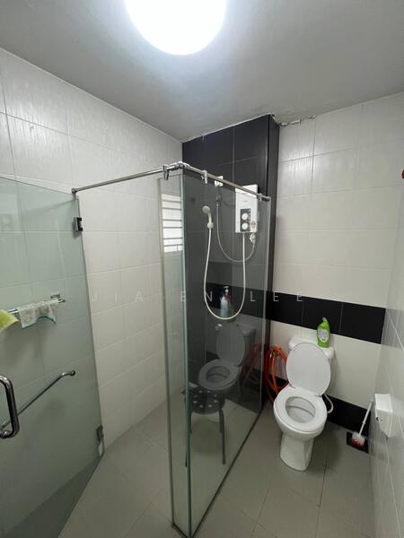 2-storey Terraced House for Sale in Taman Seri Austin (Tebrau) - Jia En Lee - Bathroom - PropertyGuru.com.my