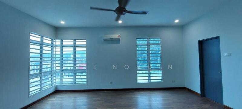 Semi-Detached House for Sale in Saujana Villa (Kajang) - Azie Nordin - Living Room - PropertyGuru.com.my