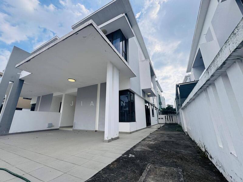 Cluster House for Sale in Bukit Indah (Iskandar Puteri (Nusajaya)) - Jia En Lee - Exterior - PropertyGuru.com.my