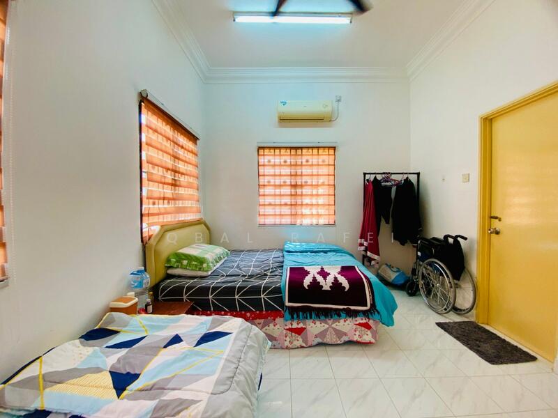 Bungalow for Sale in Rawang (Selangor) - Iqbal Rafei - Bedroom - PropertyGuru.com.my