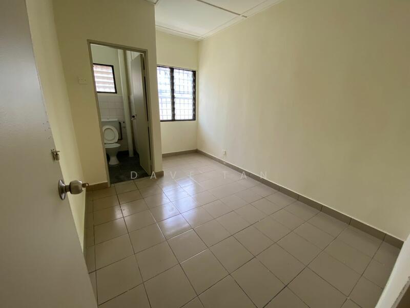 Rumah Teres untuk Dijual di Bandar Country Homes (Rawang) - Dave Tan - Interior - PropertyGuru.com.my