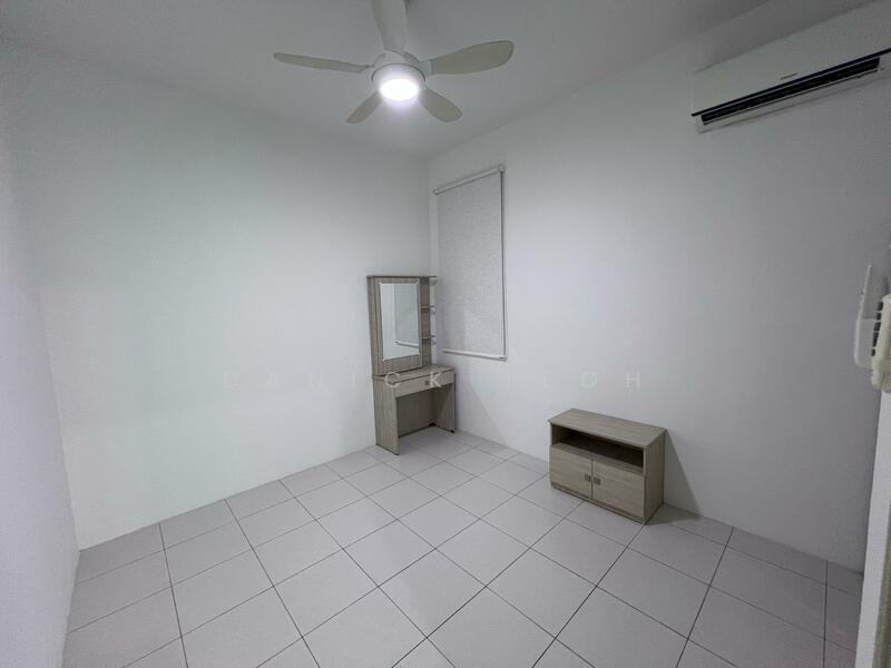 Condominium for Sale at 10 Island Resort - Danick Teoh - Bedroom - PropertyGuru.com.my