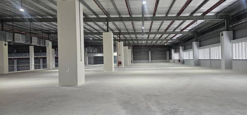 Warehouse for Rent in Seksyen 33 (Shah Alam) - Joanna Tan - Interior - PropertyGuru.com.my
