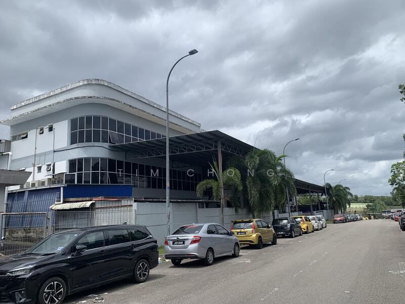 Kilang untuk Disewa di Taman Desa Cemerlang (Ulu Tiram) - Tim Chong - Exterior - PropertyGuru.com.my