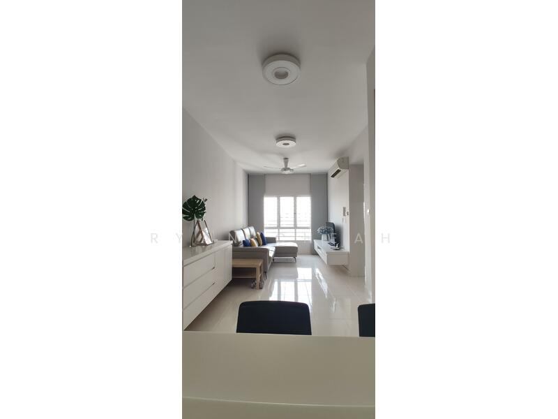 Kediaman Servis untuk Dijual di Metropolitan Square Service Residence - Ryan Cheah - Living Room - PropertyGuru.com.my