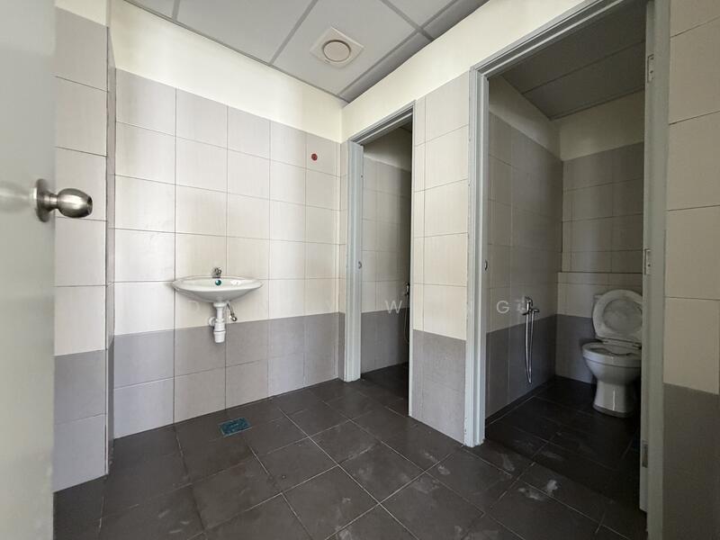 Factory for Rent in Saujana Rawang (Rawang) - Danny Wong - Bathroom - PropertyGuru.com.my
