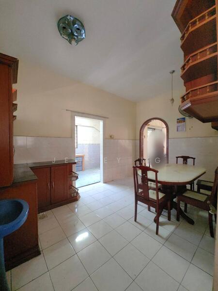 Taman Bercham utama untuk Untuk Dijual - RM 450,000, Mac 2026 - Kitchen - PropertyGuru.com.my