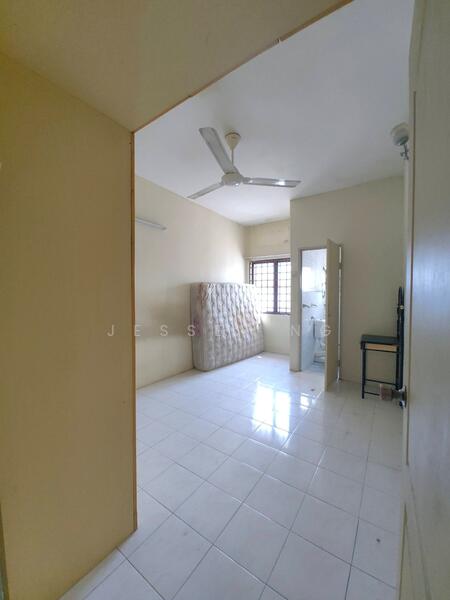 Taman Bercham utama untuk Untuk Dijual - RM 450,000, Mac 2026 - Bedroom - PropertyGuru.com.my