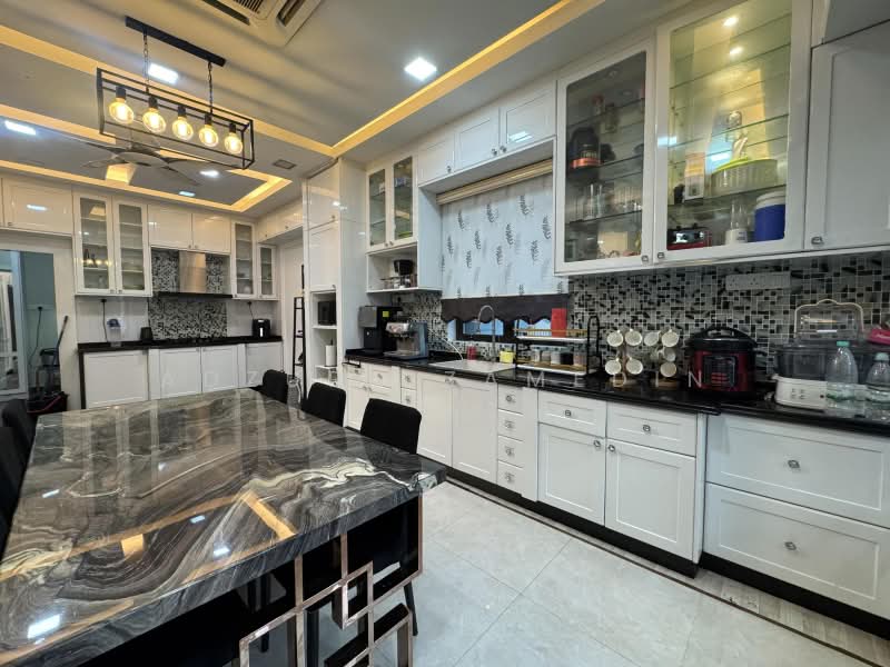 Bungalow for Sale in Country Heights (Kajang) - Adzura Zamedin - Kitchen - PropertyGuru.com.my