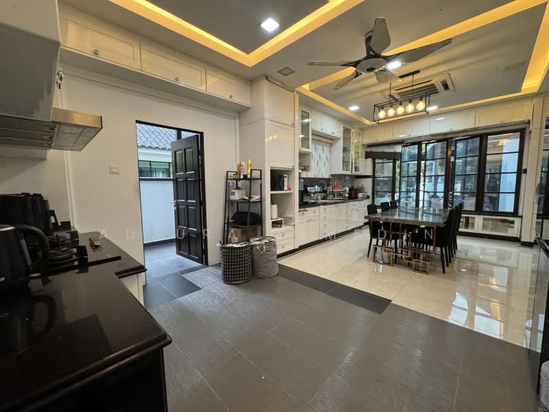 Bungalow for Sale in Country Heights (Kajang) - Adzura Zamedin - Kitchen - PropertyGuru.com.my