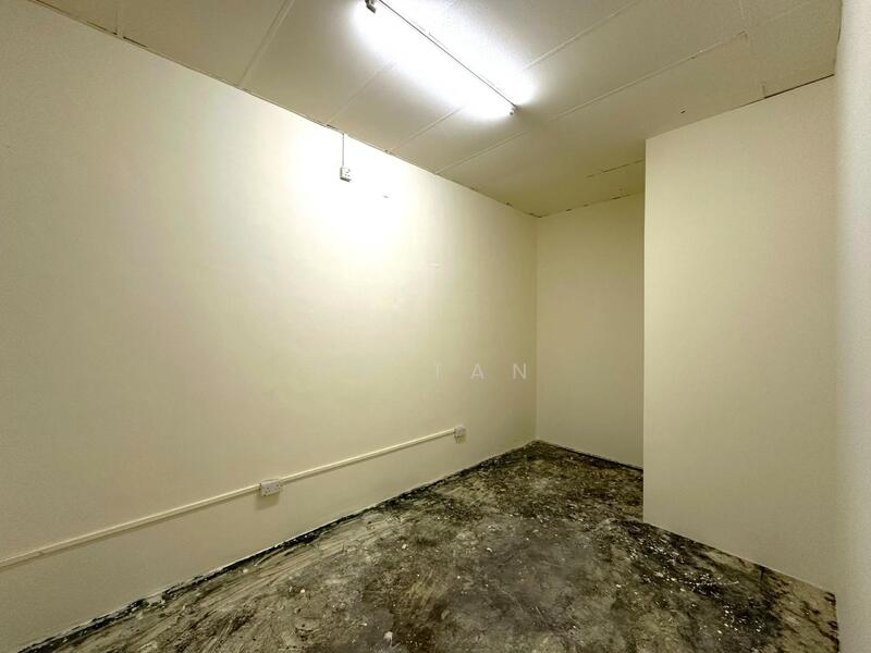 Shop for Sale in Taman Desaru Utama (Pengerang) - CS Tan - Interior - PropertyGuru.com.my