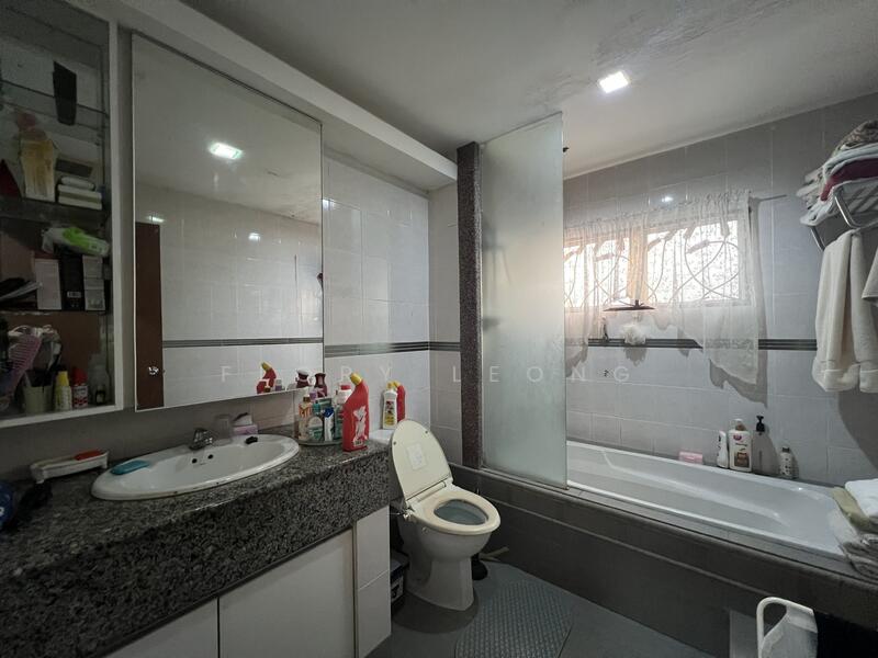 Terraced House for Sale in Puchong (Selangor) - Flory Leong - Bathroom - PropertyGuru.com.my