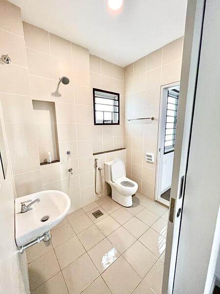 Serenia City untuk Untuk Disewa - RM 1,699 /bulan, Feb 2026 - Bathroom - PropertyGuru.com.my