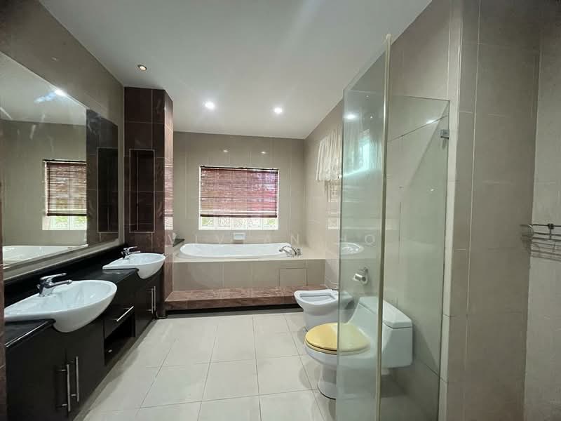 Link Bungalow for Sale in Tropicana (Petaling Jaya) - Vivian Ho - Bathroom - PropertyGuru.com.my