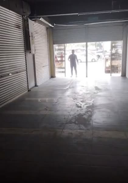 Shop for Rent in Seri Kembangan (Selangor) - Ken Yap - Entrance - PropertyGuru.com.my